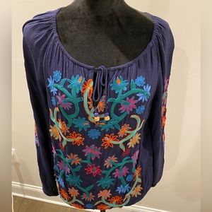 Soft Surroundings women’s top with elastic Around the bottom and sleeves.